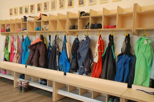 Eingangsbereich Kita Garderobe Gestalten Eingangsbereich Kita Das Holzatelier