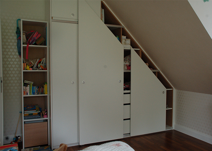 Möbel für die Dachschräge das Holzatelier